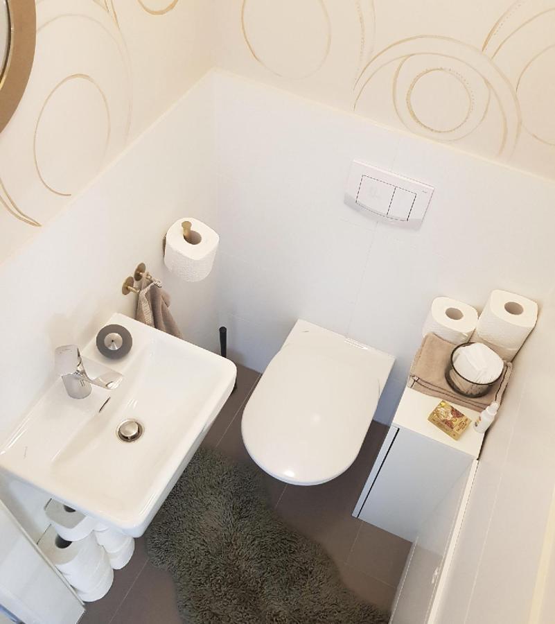 Your Little Sparkle Room "For Woman Only !" Vienna Luaran gambar